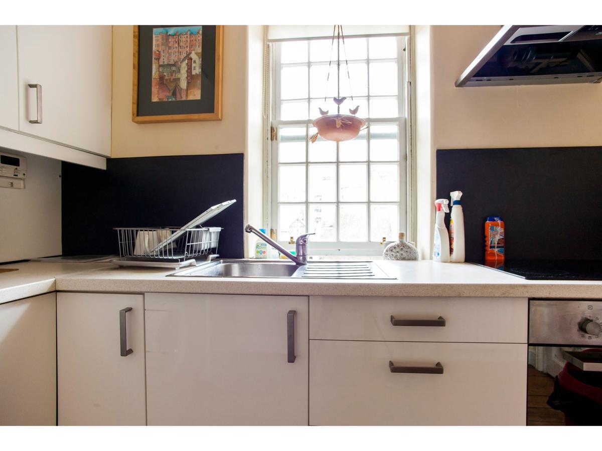 Historic Dean Village Treasure, Sleeps 4 Edinburgh Exterior foto
