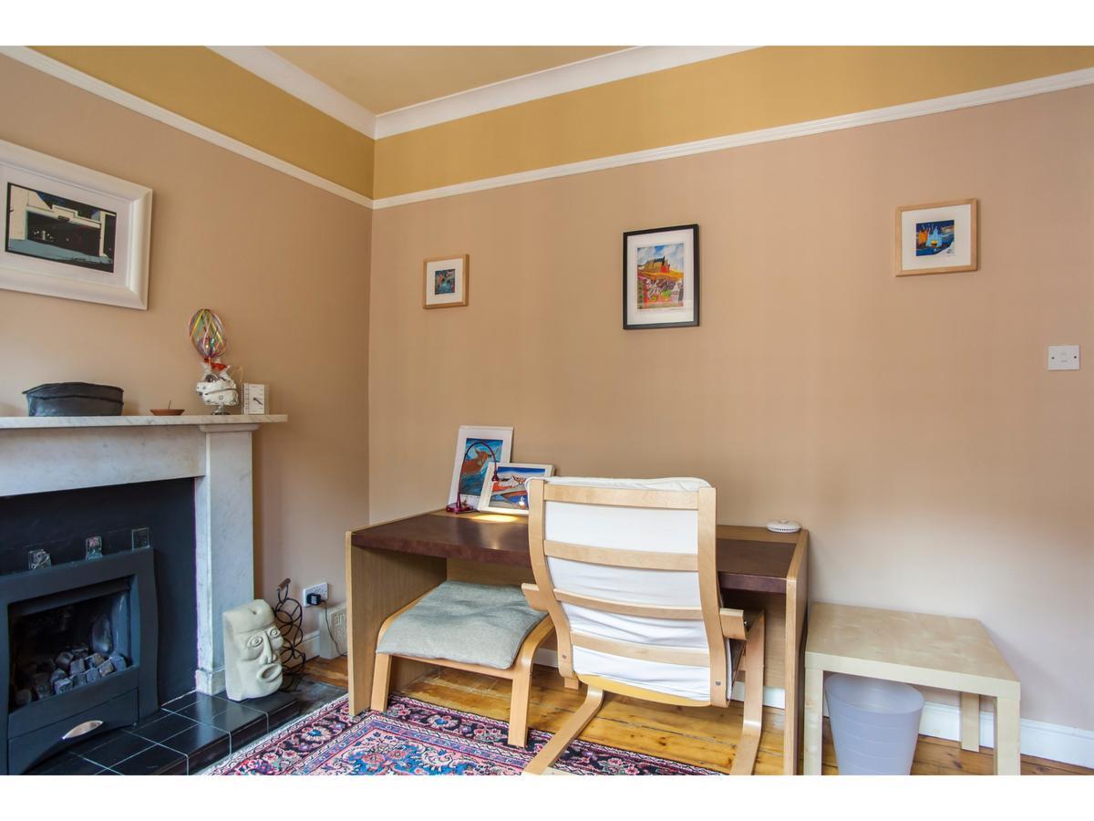 Historic Dean Village Treasure, Sleeps 4 Edinburgh Exterior foto